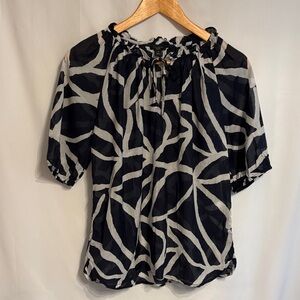 Ann Taylor Nautical Navy and White Geometric Patterned Blouse SZ SP.